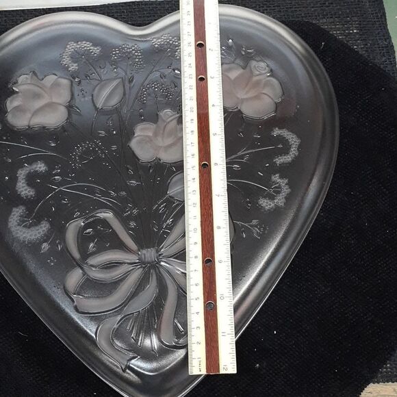 Mikasa crystal heart shaped serving tray. - Picture 6 of 10